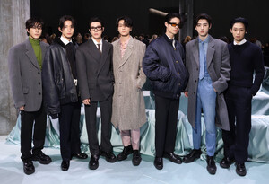 240919 ENHYPEN AT PRADA SS25 WOMEN'S FASHIONWEAR EVENT IN MILAN FASHION WEEK