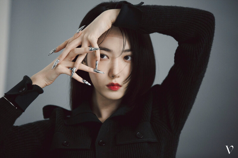 211116 BPM Entertainment Naver Post - VIVIZ Dazed Photoshoot Behind documents 15