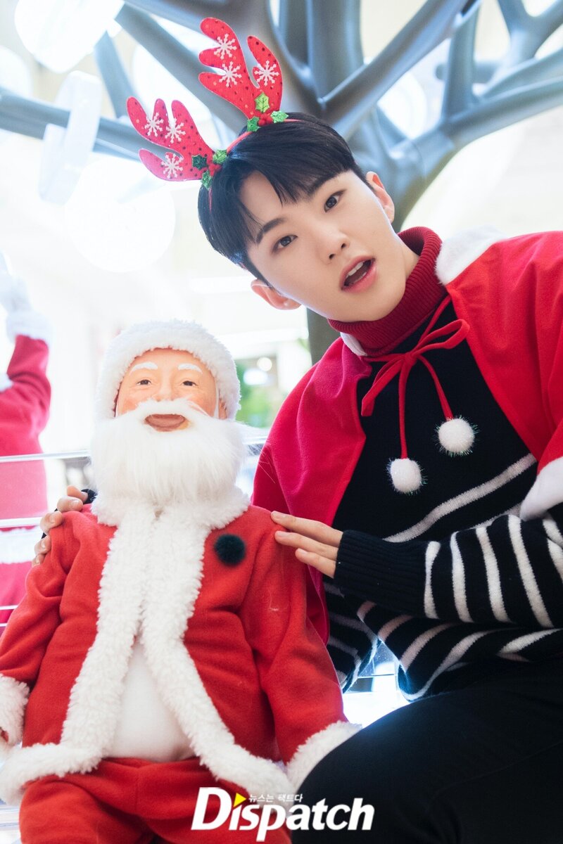 211225 Seventeen Hoshi - Christmas Photoshoot by Dispatch documents 5