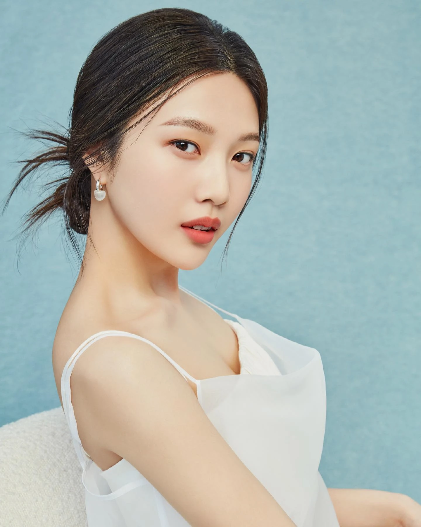 Red-Velvet-Joy-for-eSpoir-Cushion-2021-documents-1.webp