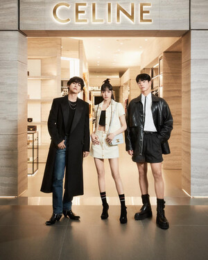 230330 LISA x V x PARK BO GUM at CELINE Pop-Up Store at Seoul