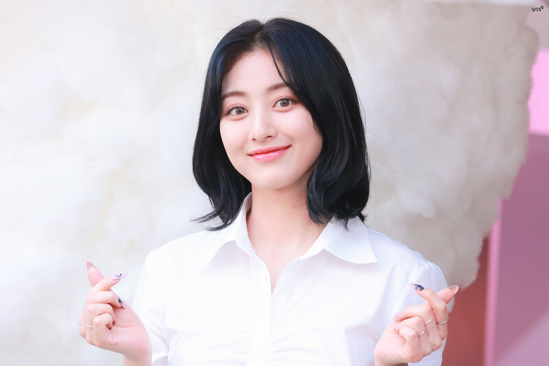 230401 TWICE Jihyo - Milk Touch Pop-up Store Event documents 2