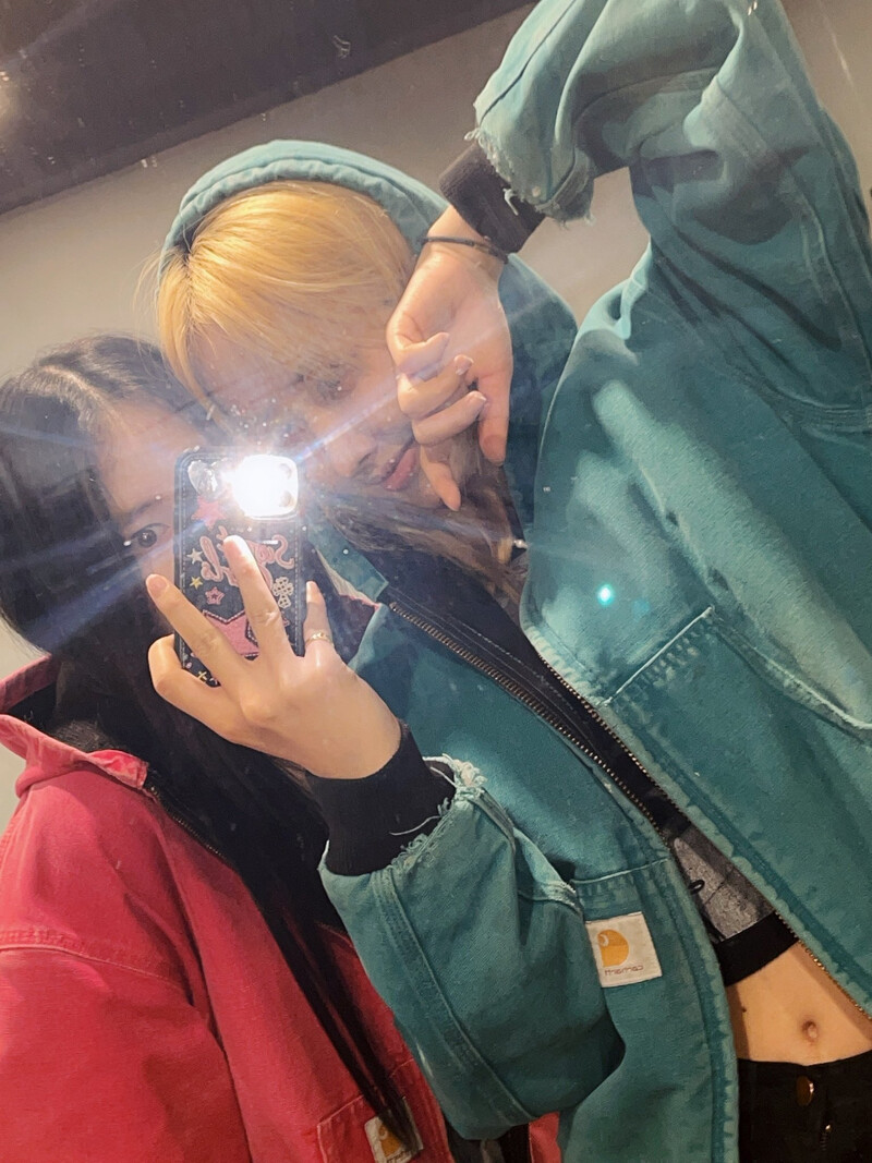 230419 - CHOI YEONJAE Twitter Update with SEO YUNJU documents 3