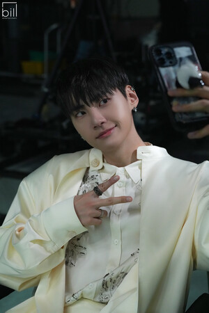 240517 - Naver - Lee Jinhyuk Relax MV Behind Photos