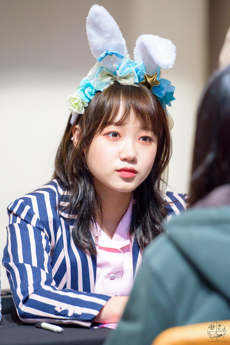 180401 Weki Meki Yoojung at Songpa & Jungu 'Lucky' Fansigns documents 8