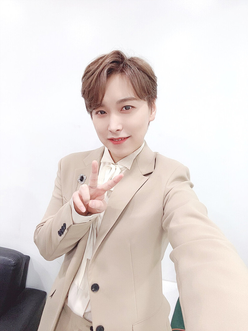 191204 SHOW CHAMPION + Sungmin Twitter Updates documents 1