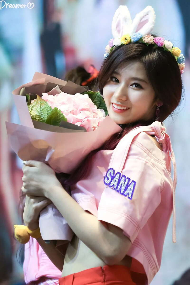 Sana1044.jpg