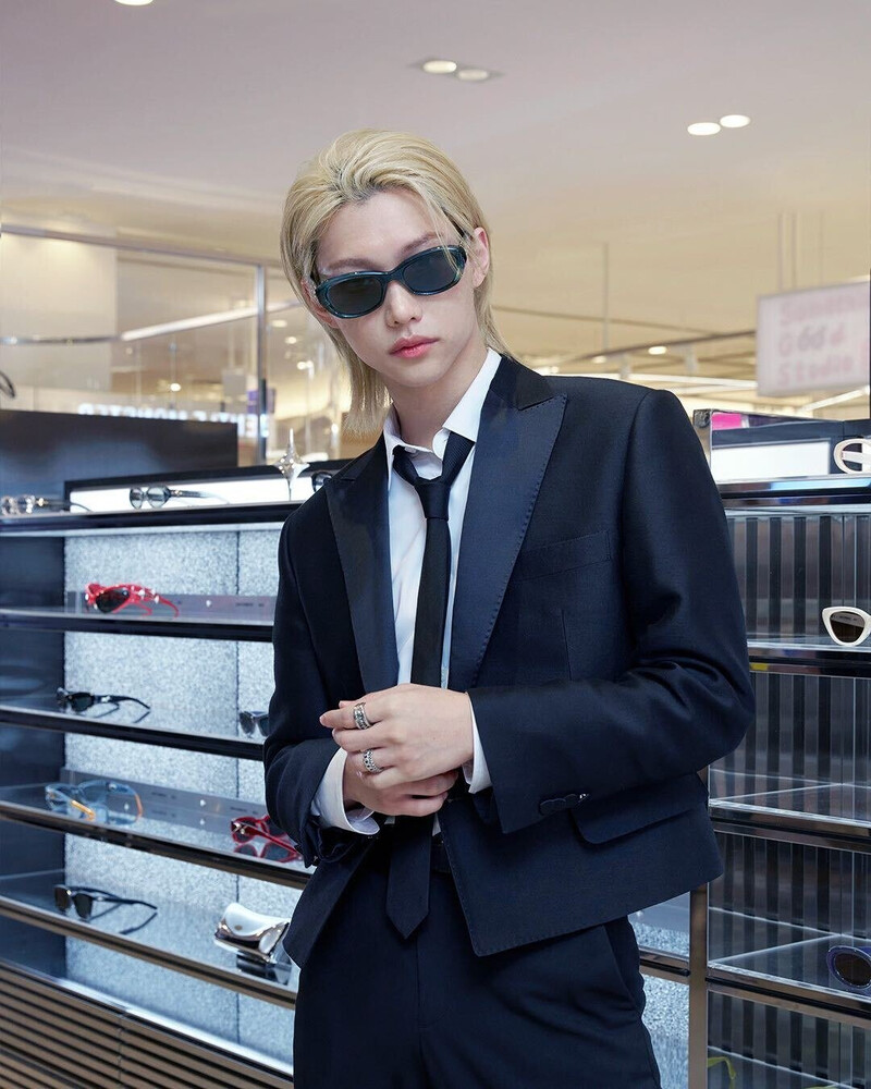 230510 STRAY KIDS Felix at the very first Gentle Monster store in Osaka, Japan documents 3