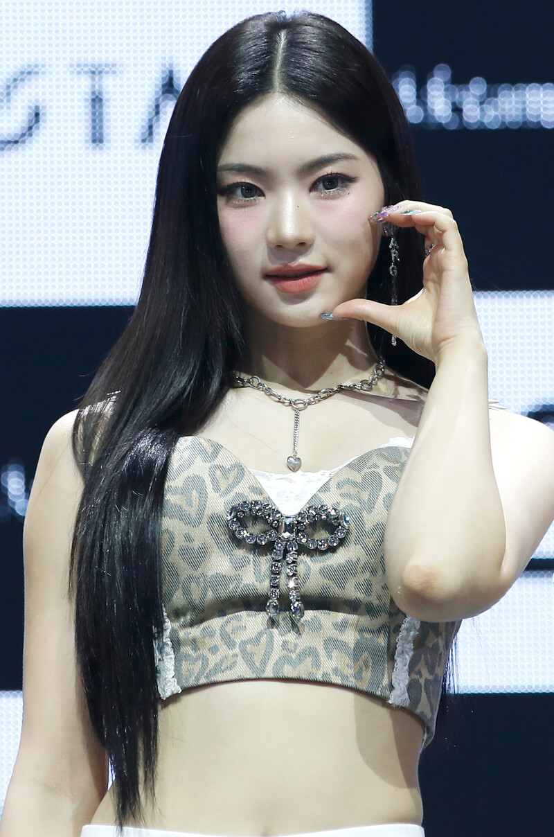 240701 STAYC Isa - "Metamorphic" Comeback Showcase documents 1