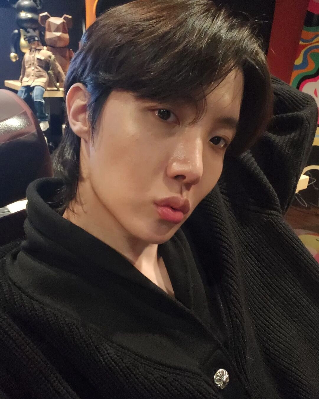 221106 BTS J-HOPE Instagram Update | kpopping