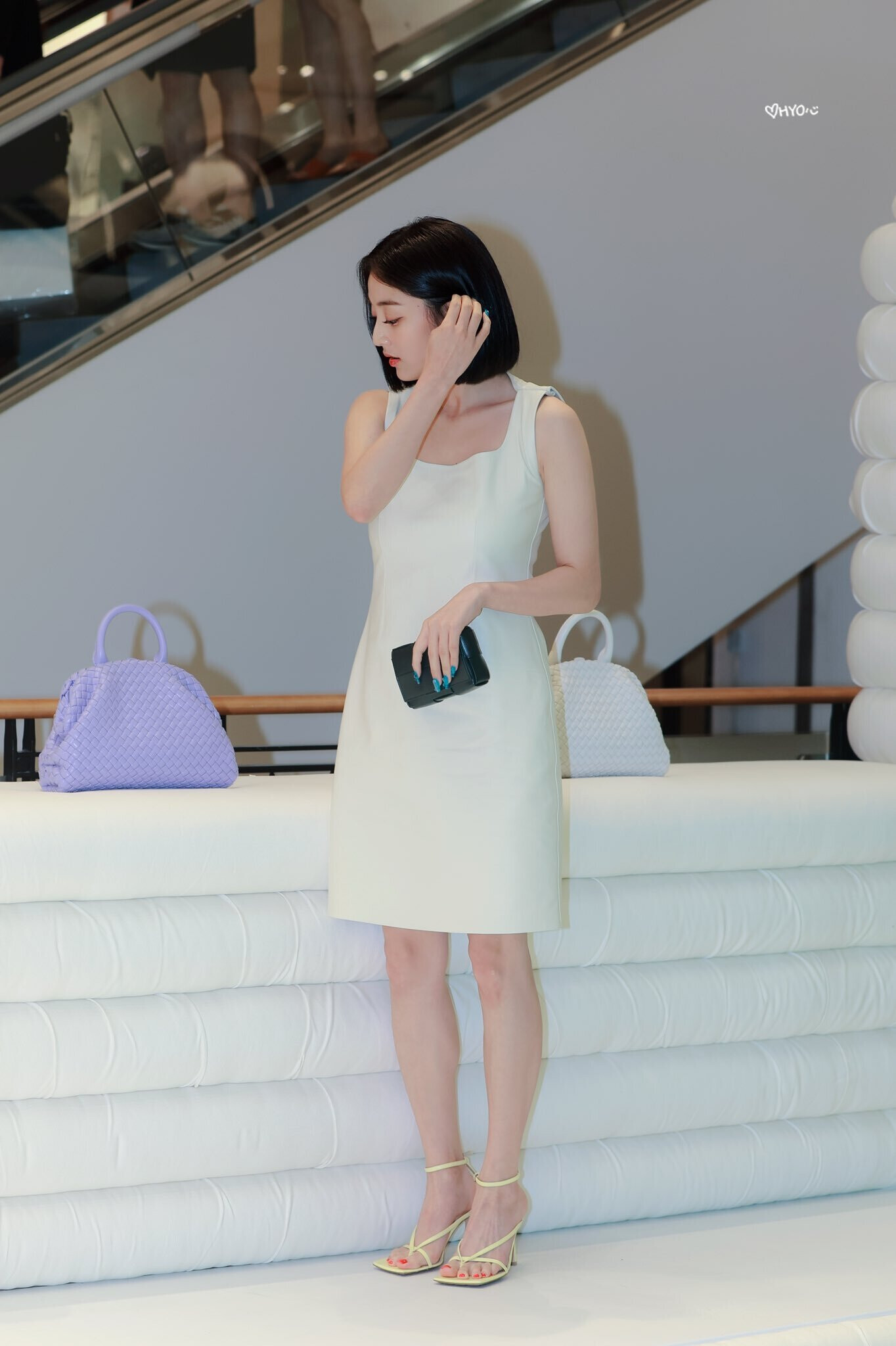 TWICE's Jihyo's beauty steals the spotlight at the Bottega Veneta store  opening