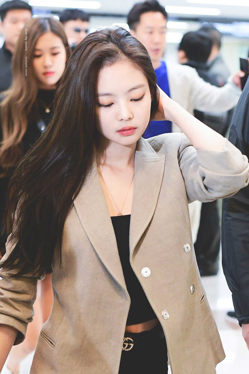 180420 - JENNIE Airport documents 10