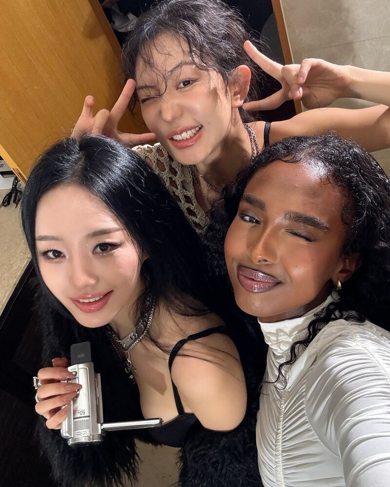 241119 SUMMER CAKE Instagram Update documents 3