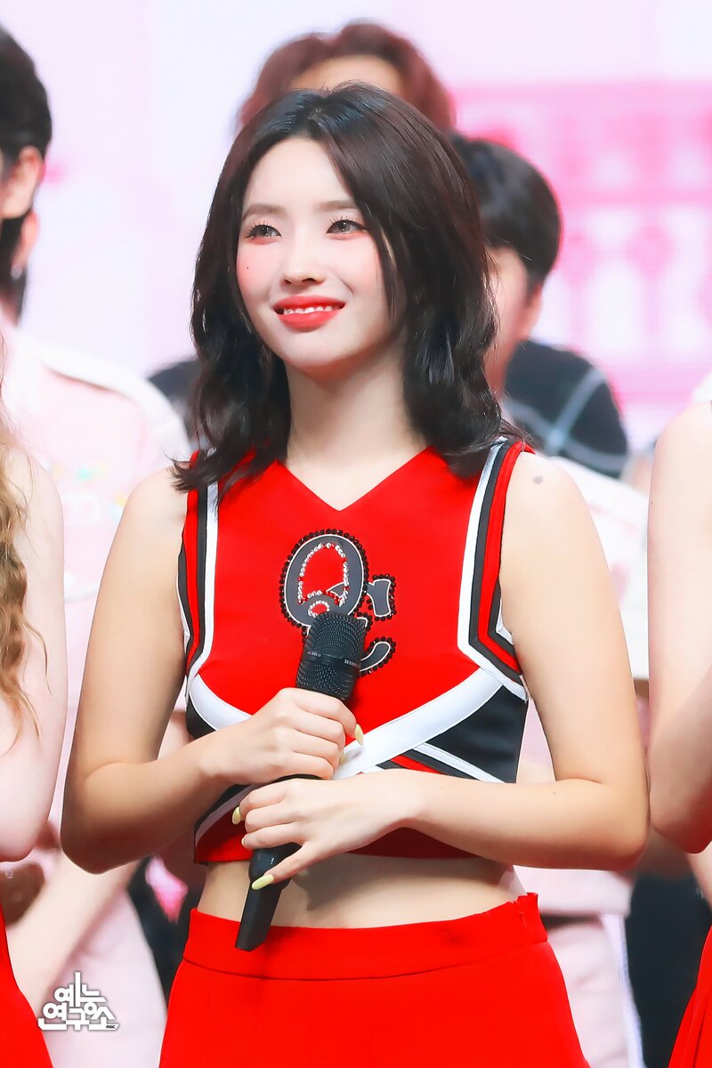 230603 (G)I-DLE Soyeon - 'Queencard' at Music Core documents 1