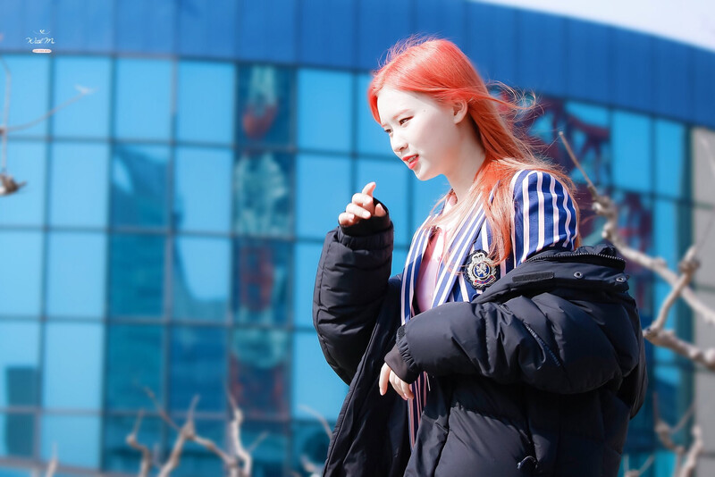 180323 Weki Meki Elly at Music Bank mini fanmeeting documents 3