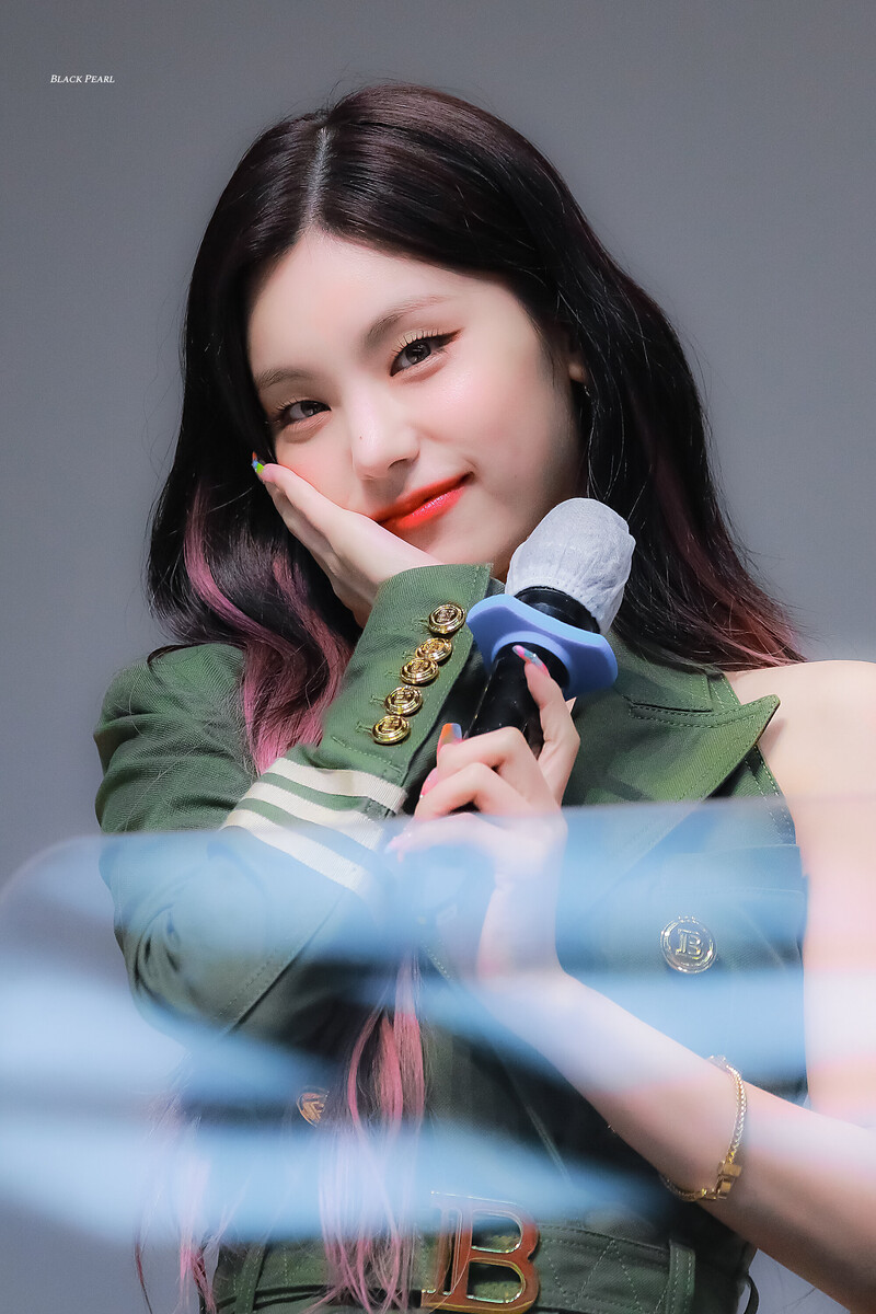 220720 ITZY Yeji - Fansign Event documents 3