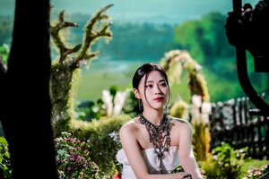 ITZY 'RINGO' MV Behind Photos - RYUJIN