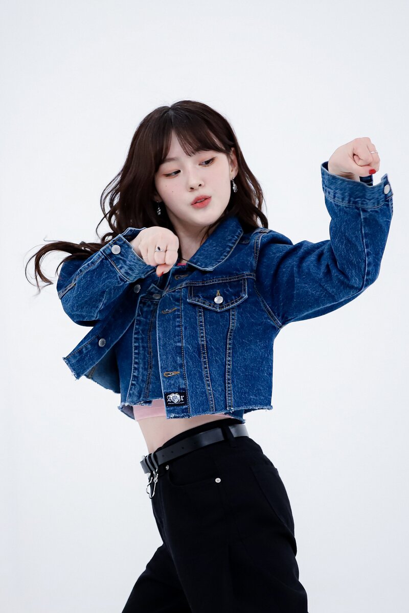 230411 MBC Naver - Kep1er Chaehyun - Weekly Idol On-site Photos documents 4