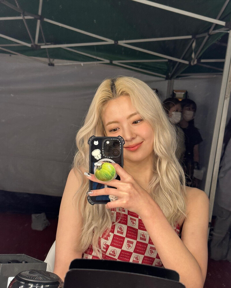 230525 - ITZY Lia Instagram Update documents 4