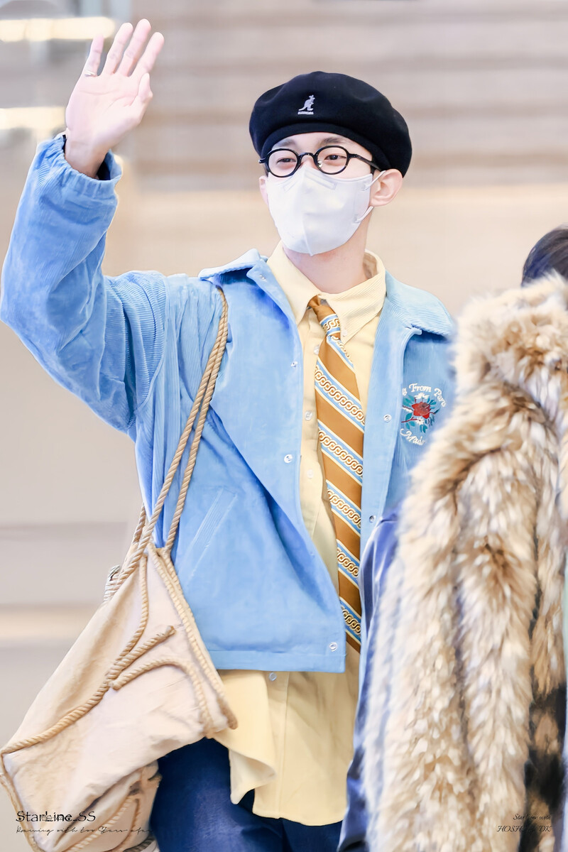 241203 SEVENTEEN DK at Gimpo International Airport documents 1