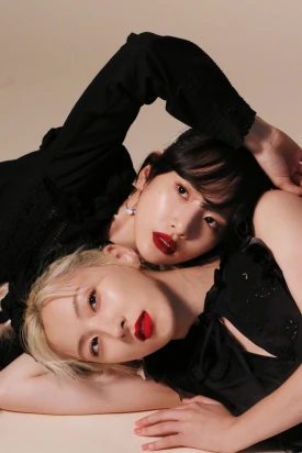 Behind the scenes WJSN's Eunseo & Seola Singles magazine photoshoot