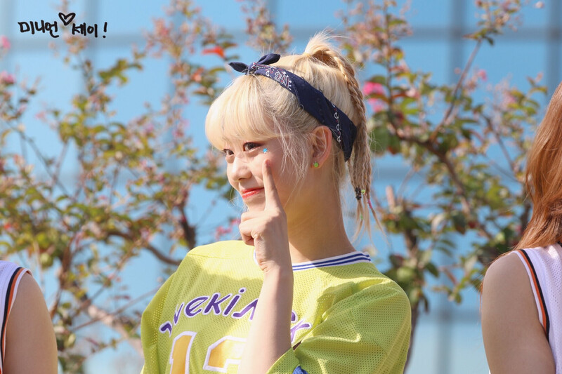 170929 Weki Meki Lua at Music Bank Mini Fanmeet documents 1