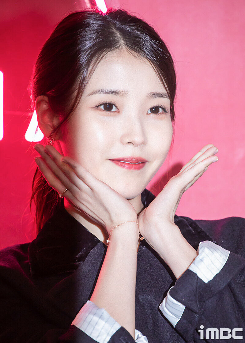 221116 IU - J.Estina Pop-up Store Event documents 24