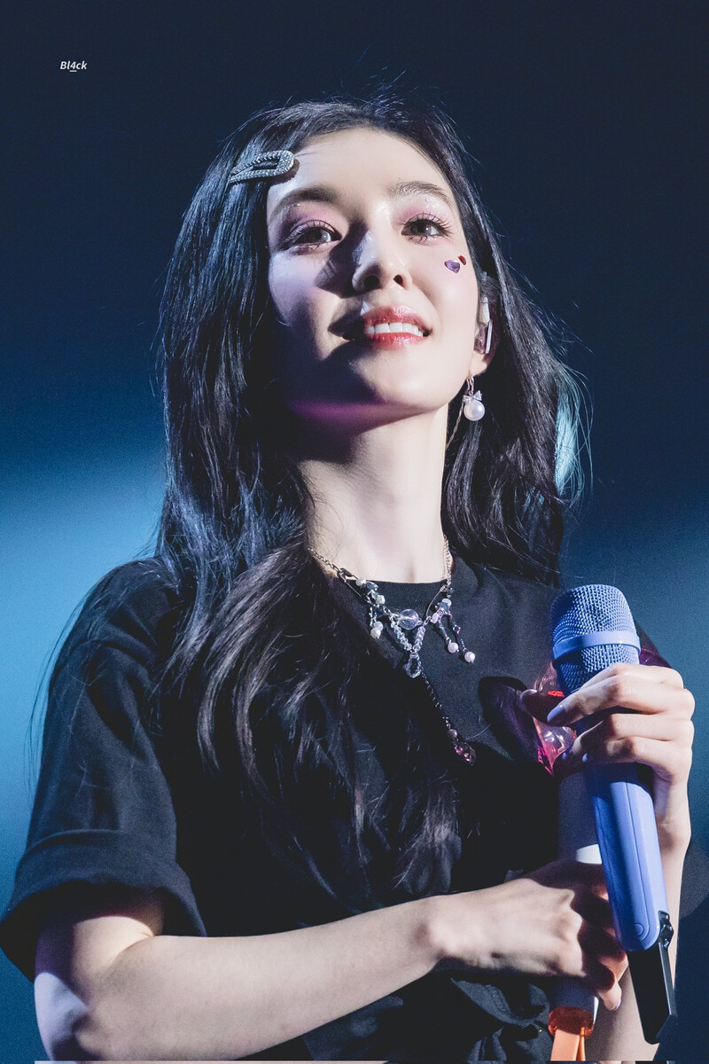 230402 Red Velvet Irene - 'R to V' Concert in Seoul Day 2 documents 4