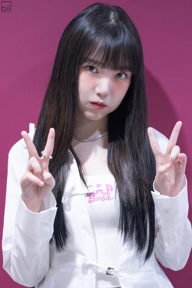 230920 Bill Entertainment Naver Post - YERIN 'Bambambam' Music show promotions behind documents 14