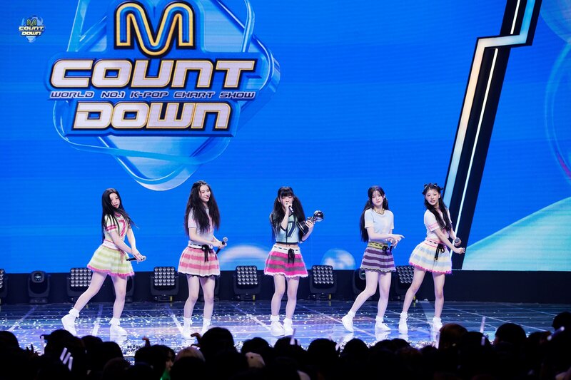240418 ILLIT - 'Lucky Girl Syndrome' at M Countdown + Encore documents 19