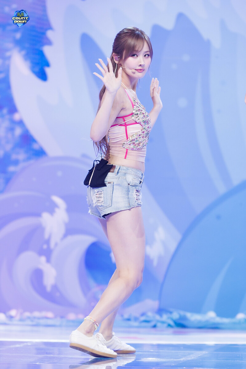 240704 KISS OF LIFE Belle - 'Sticky' at M Countdown documents 5