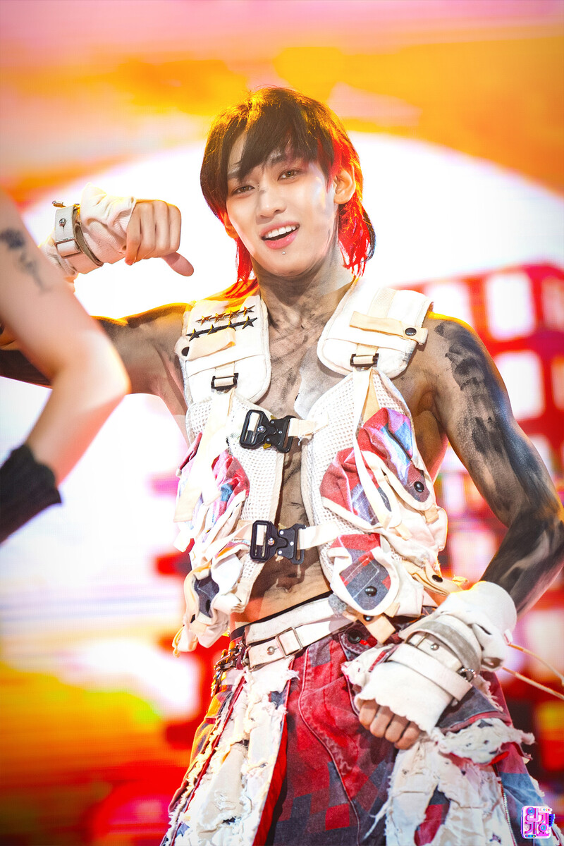 240811 Bambam - 'Last Parade' at Inkigayo documents 5