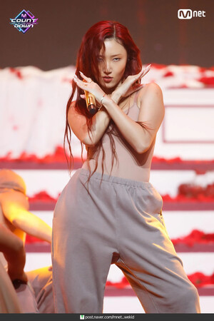 200702 MAMAMOO's Hwa Sa - "Intro : Nobody else" and "Maria" at Mnet M Countdown - Naver Update