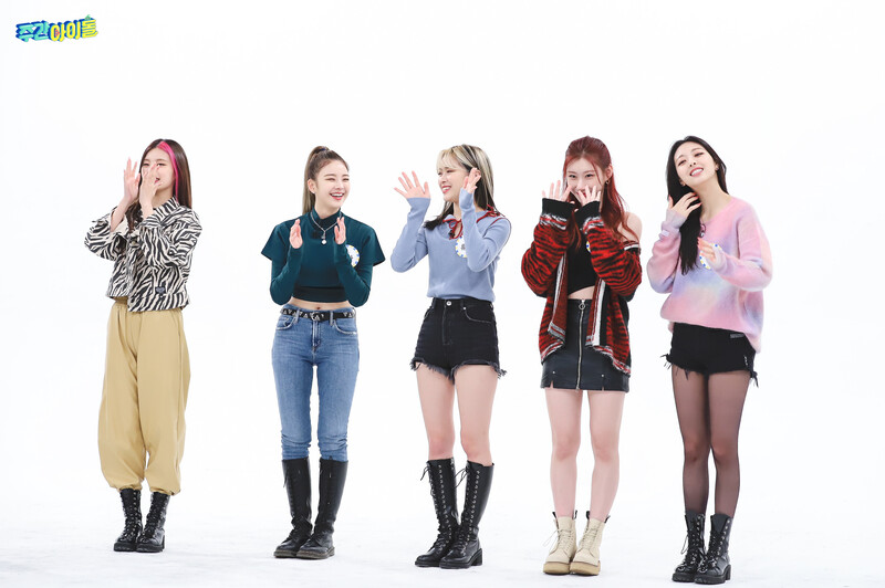 210929 MBC Naver Post - ITZY at Weekly Idol documents 2