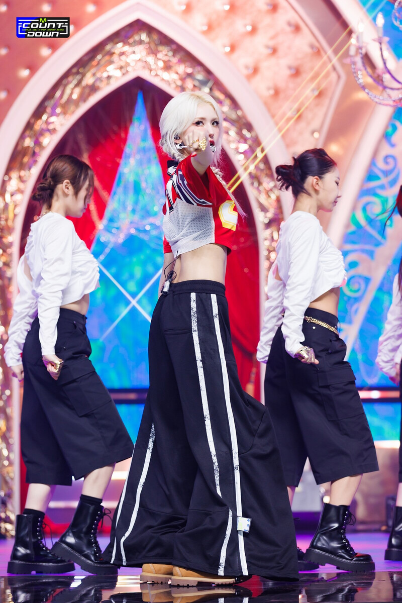 230831 JEON SOMI - 'Gold Gold Gold' at M COUNTDOWN documents 21