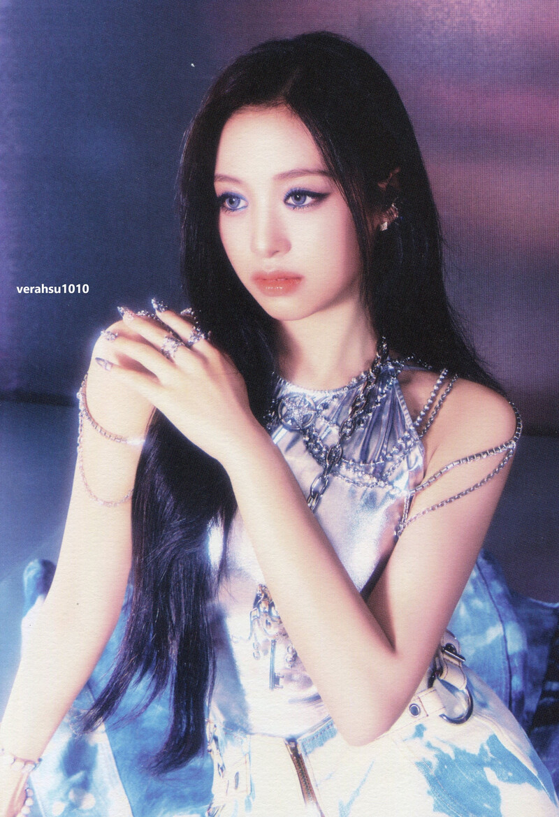 BABYMONSTER - 1st Album 'DRIP' [Scans] documents 6