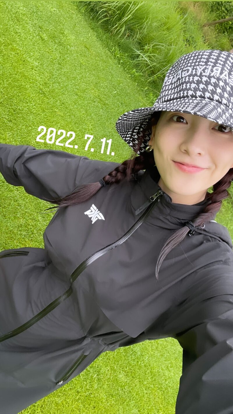221231 KARA Jiyoung Instagram story update documents 8