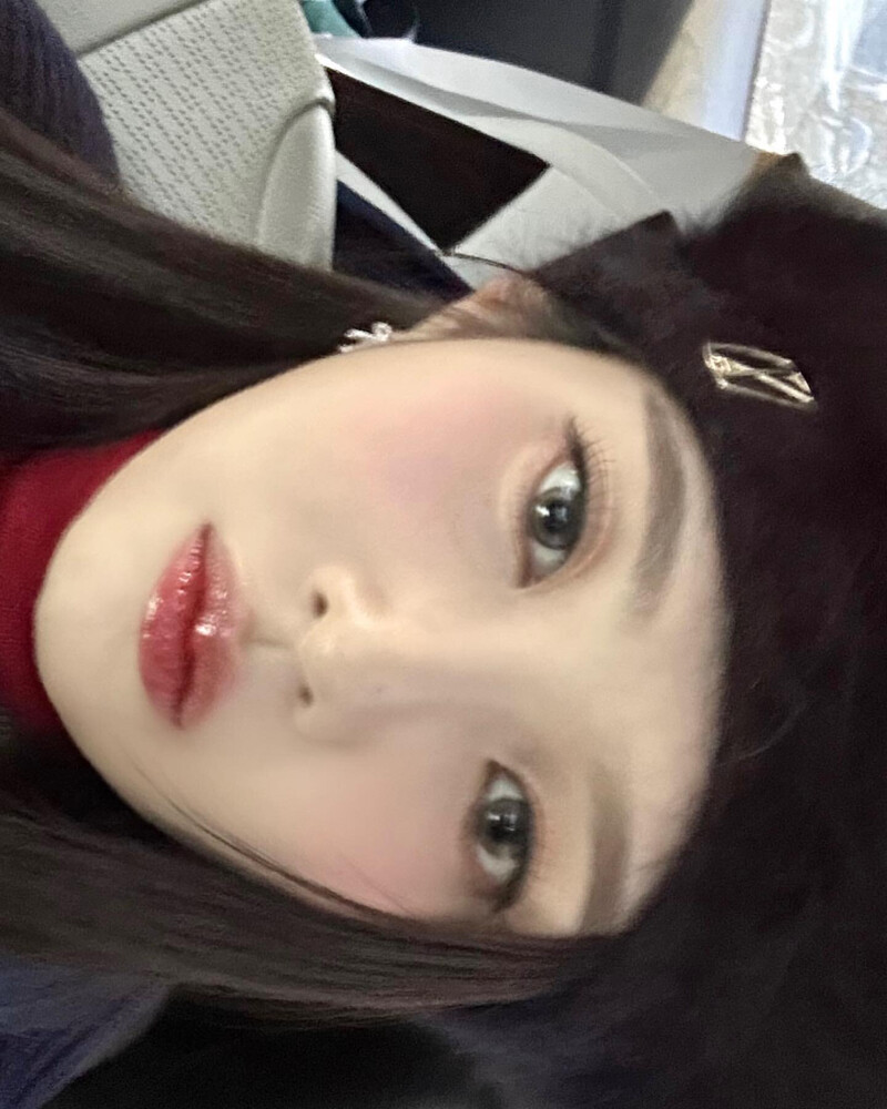 231230 Red Velvet Joy Instagram Update documents 1