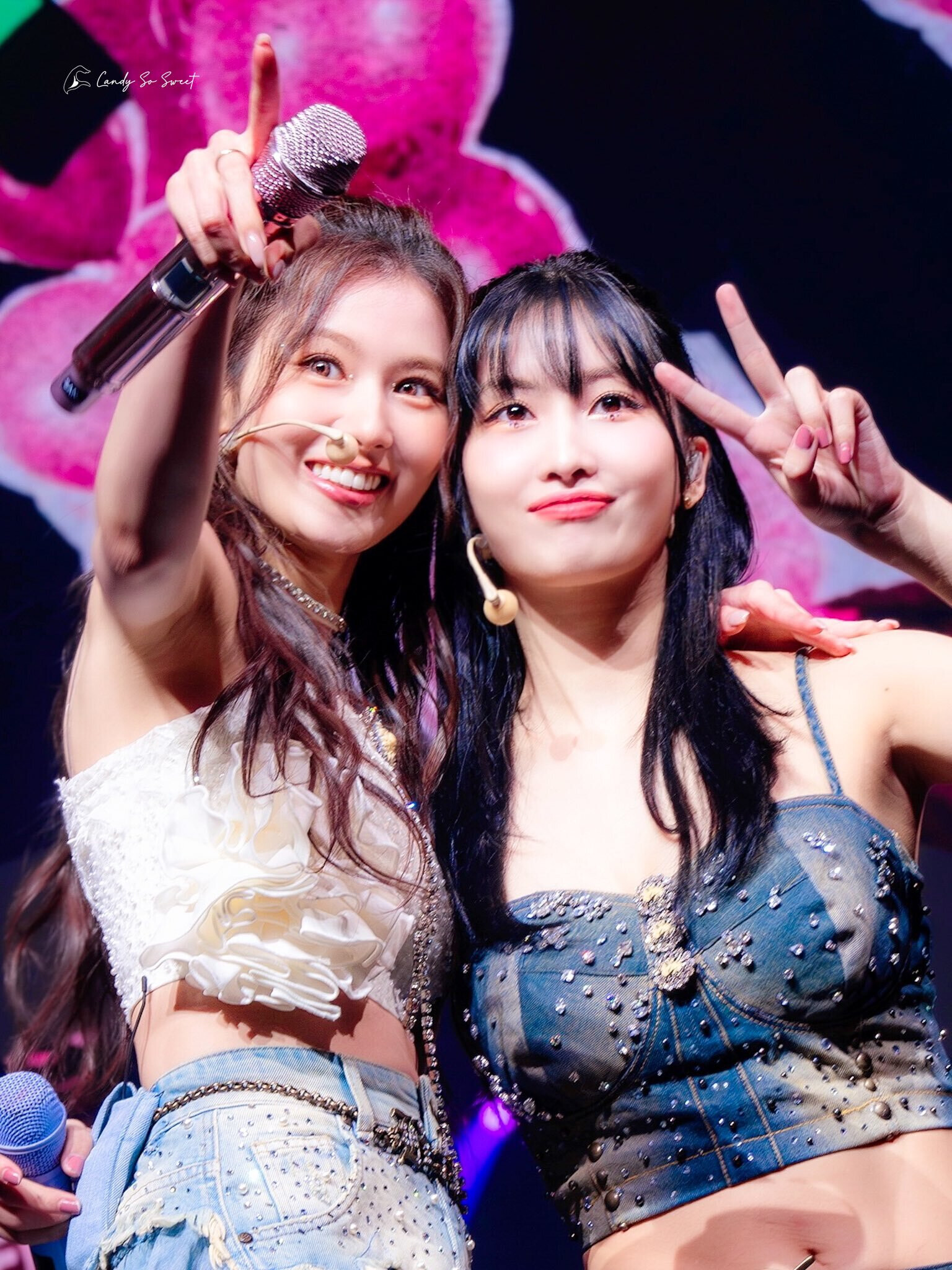 230629 TWICE Momo & Sana - ‘READY TO BE’ World Tour in Chicago Day 2 ...