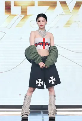 241015 ITZY Yeji - 9th Mini album GOLD Press conference