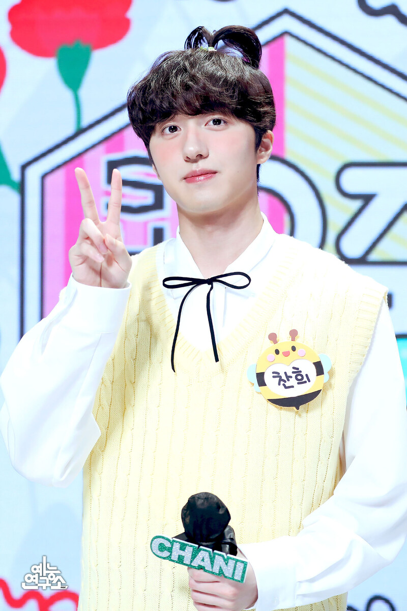 210508 Music Core MC's - Yeji, Minju & Chani documents 4