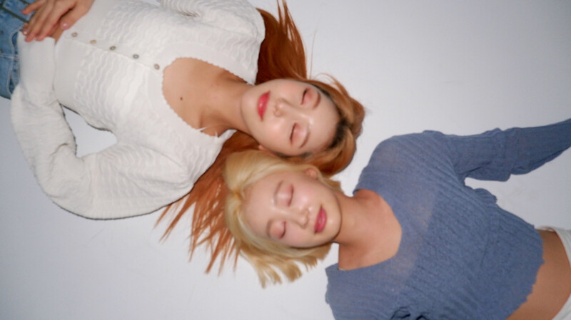 230202 SECRET NUMBER Weverse Update - Minji & Léa documents 2