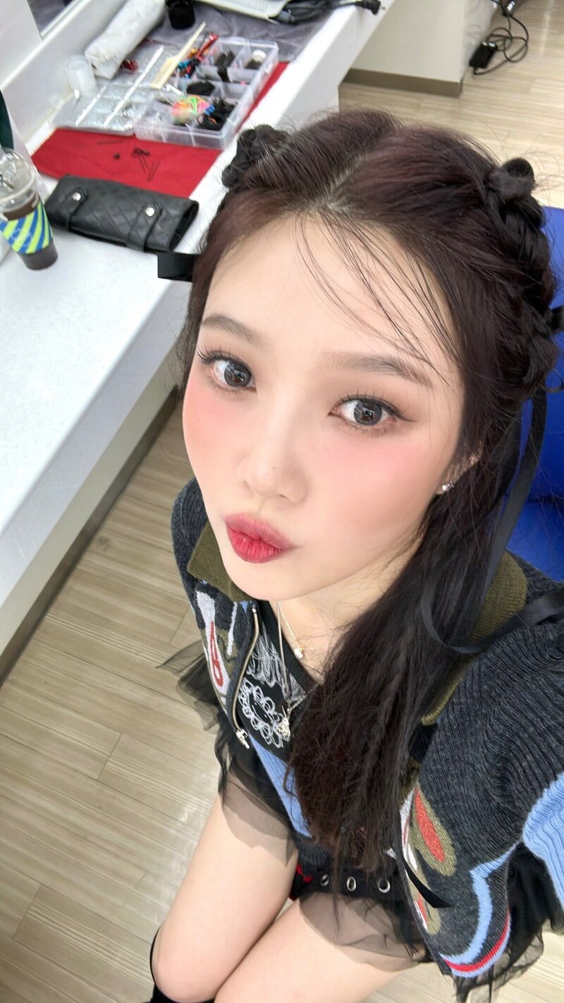 231121 Red Velvet Joy Instagram Update documents 5
