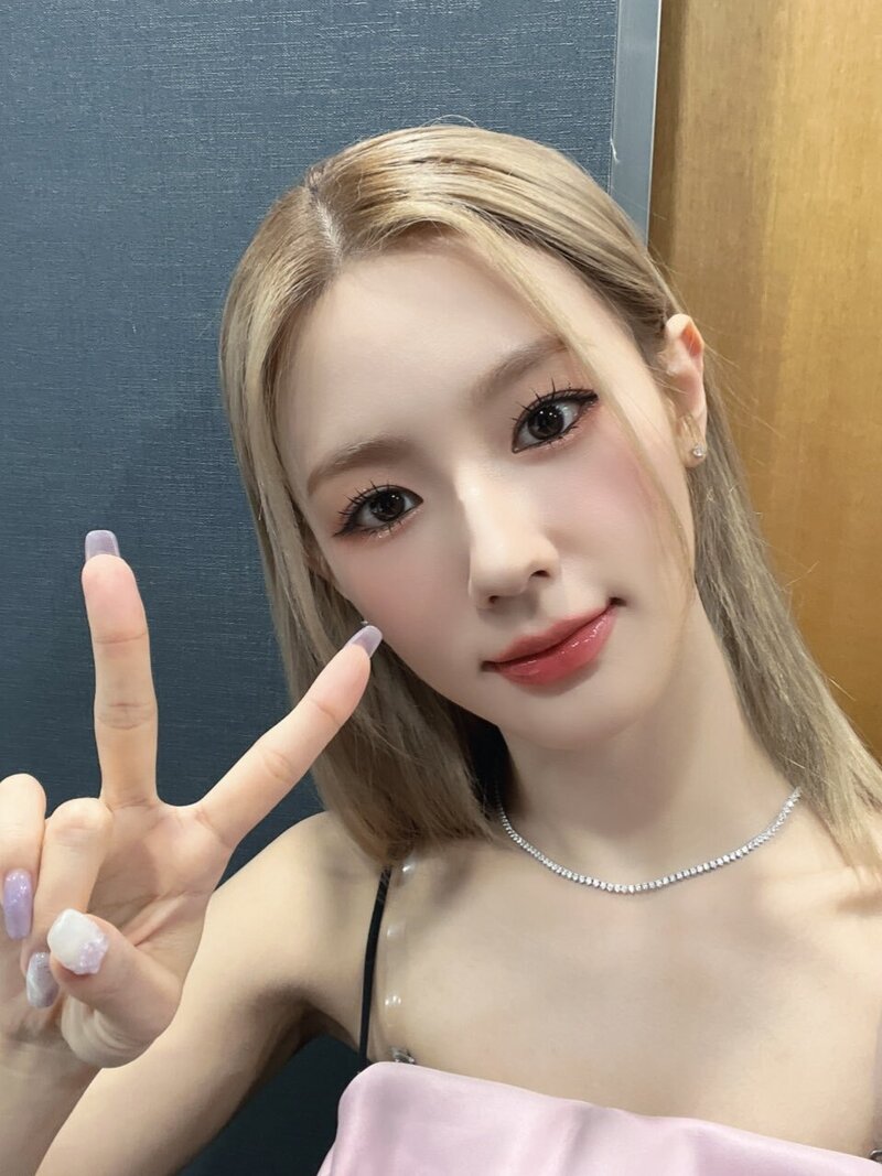 220623 (G)I-DLE Twitter Update - Miyeon documents 1