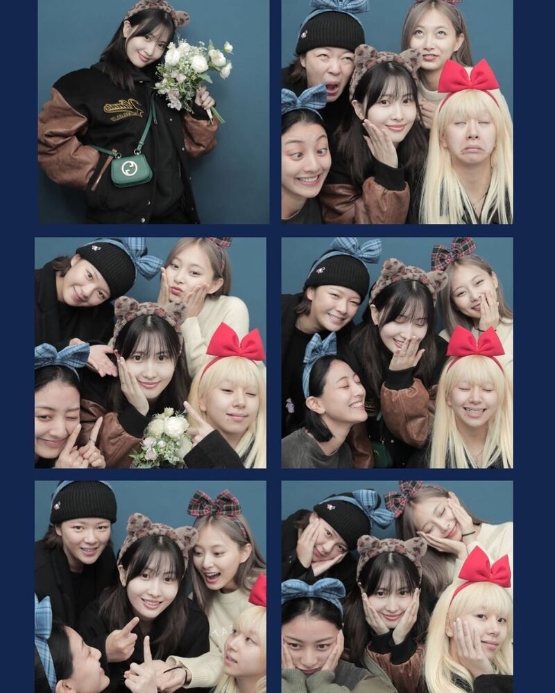 221110 TWICE Momo Instagram Update with Members documents 1
