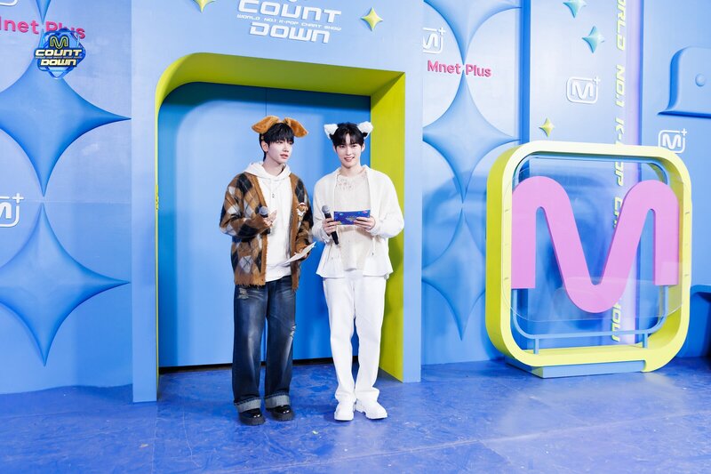 240125 MC Jaehyun and Hanbin at M Countdown documents 8