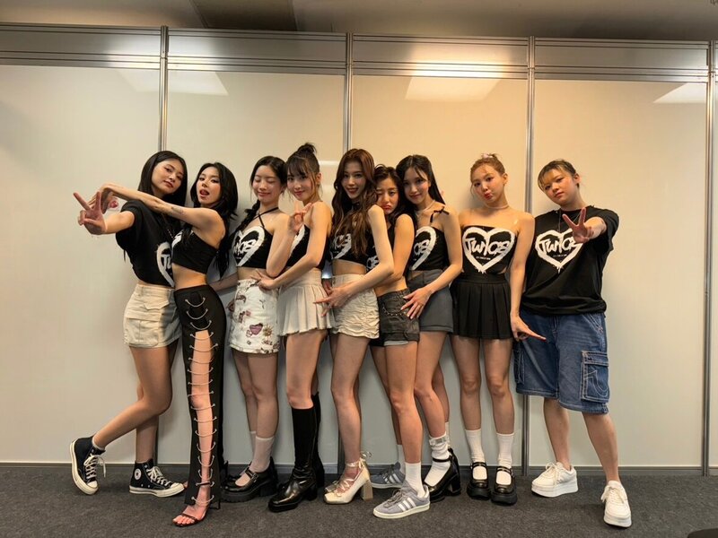 240207 - TWICE Twitter Update - TWICE 5TH WORLD TOUR 'READY TO BE' IN SÃO PAULO  - DAY 1 documents 1