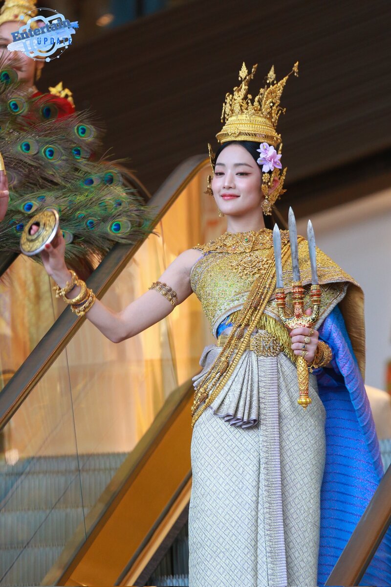 240414 (G)I-DLE Minnie - Songkran Celebration in Thailand documents 15