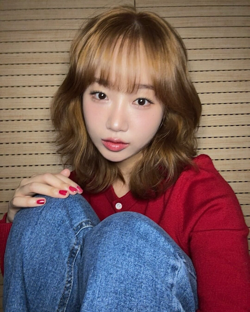 241225 Yoojung Instagram update documents 3