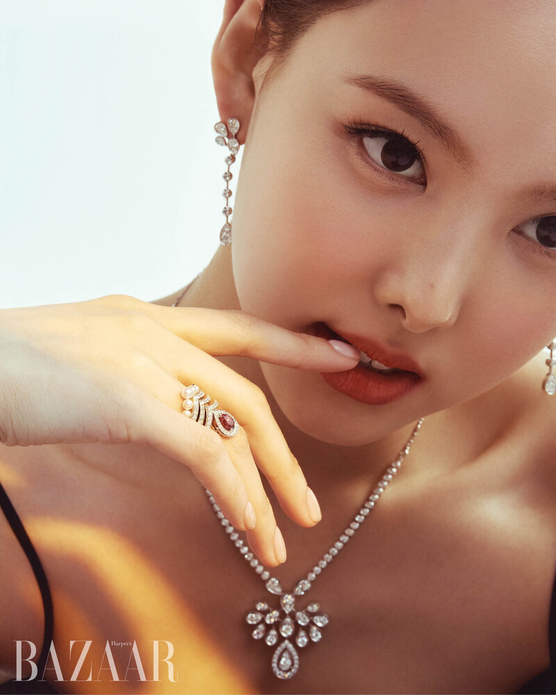 TWICE Nayeon for Harper's Bazaar Magazine April 2022 x Chaumet documents 4